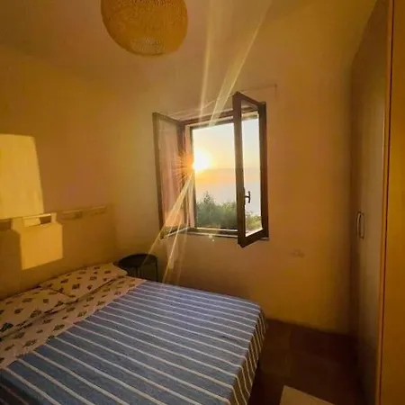 Vista Mare A Bosa 别墅