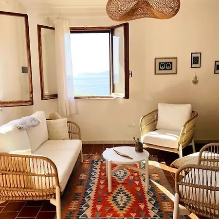 Vista Mare A Bosa Villa